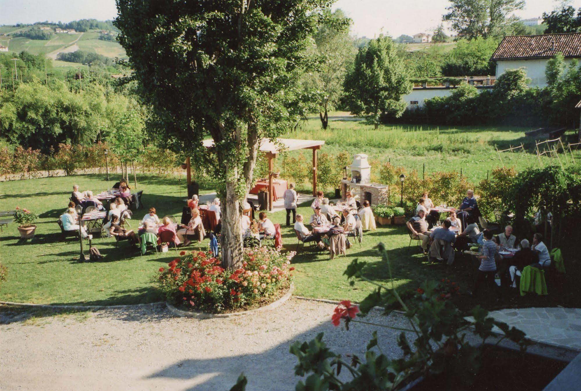 Cascina Rocca - Guest House Castiglione Falletto Dış mekan fotoğraf